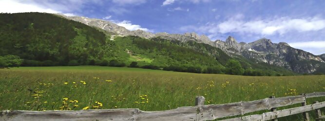 Trip Alpen Tirol - Region Wipptal auf die Reise - Wunschliste! Finde die besten Sehenswürdigkeiten der Region Wipptal, Erlebnisse und gemütlichen Unterkünfte der Hotels in der Tiroler Region Wipptal. Lust bei einem Last Minute Urlaub, die Region Wipptal zu erkunden? Buche günstige Unterkünfte in der Region Wipptal mit herrlichen Blick auf die Berge. Region Wipptal Urlaub Angebote ob Hotel mit Halbpension, Unterkunft mit Frühstück oder flexibel & spontan bleiben und eine große Auswahl an Ferienhäuser - Ferienwohnungen in der Region Wipptal für den perfekten Urlaub vergleichen & buchen. Die Highlights finden, Tagesausflüge - Erlebnisse planen, die sich hervorragend eigenen zum Geschichten erzählen. Einen unvergesslichen Familienurlaub in der Region Wipptal in einer Ferienwohnung verbringen und dabei die besten Urlaubsangebote aller Orte in der Region Wipptal erhalten. Beliebte Orte für eine Urlaubsbuchung in der Region Wipptal: Gries am Brenner, Gschnitz, Matrei am Brenner, Mühlbachl, Navis, Obernberg am Brenner, Pfons, Schmirn, Stafflach, Steinach am Brenner, Trins und Vals
